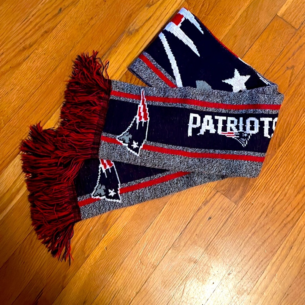 Patriots very warm scarf
